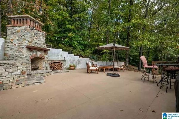 Vestavia Hills, AL 35243,2533 ALTADENA FOREST CIR