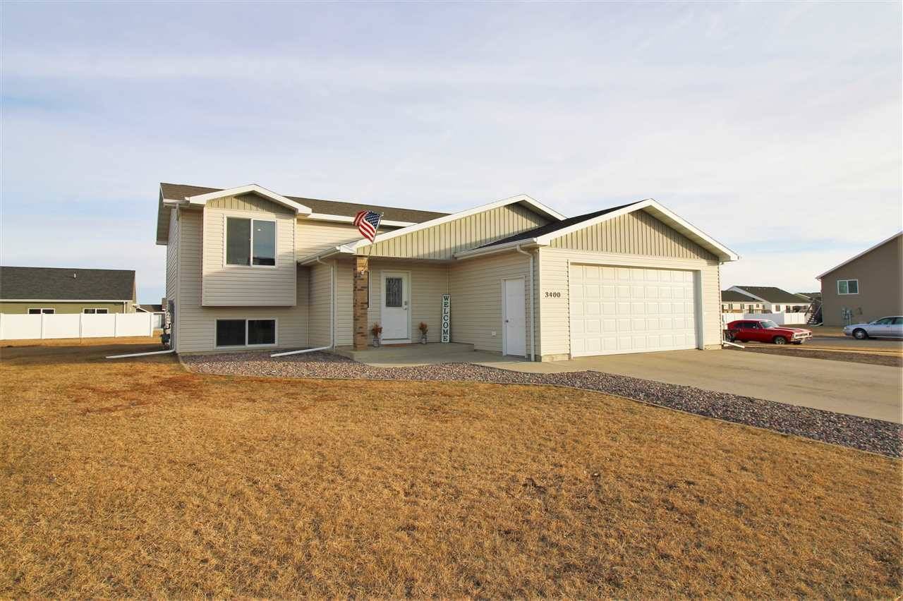 3400 8TH St NE, Minot, ND 58703