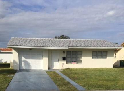 8505 NW 57 CT,  Tamarac,  FL 33321