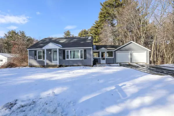 19 Benton RD, Hooksett, NH 03106