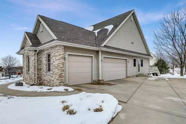 Waunakee, WI 53597,1212 Wenzel Way