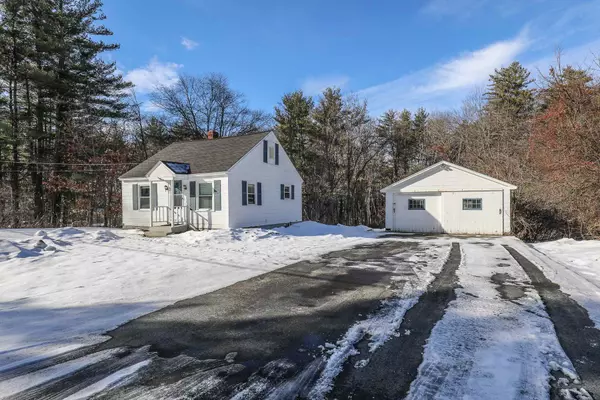 21 Benton RD, Hooksett, NH 03106