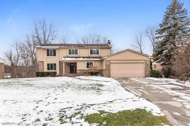 37993 Lancaster DR, Farmington Hills, MI 48331