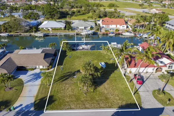 Fort Pierce, FL 34949,236 Bermuda Beach DR