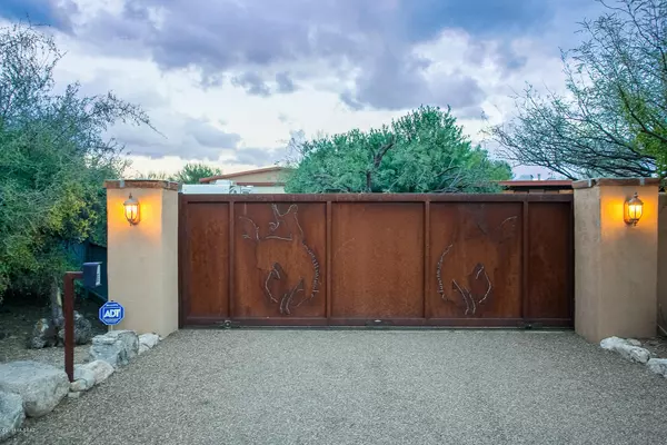 424 E Catalina Shadows Boulevard, Tucson, AZ 85704