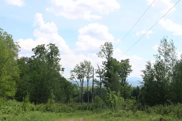 64 Border DR, Berkshire, VT 05476