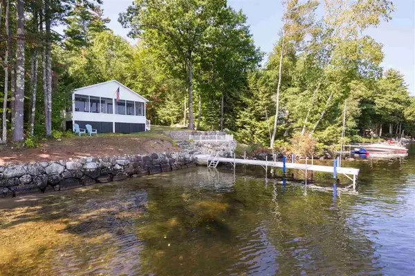 97 Cottage RD, Moultonborough, NH 03254