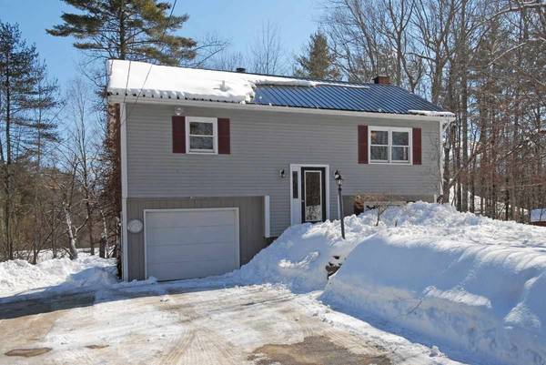 6 Port Wedeln RD, Wolfeboro, NH 03894