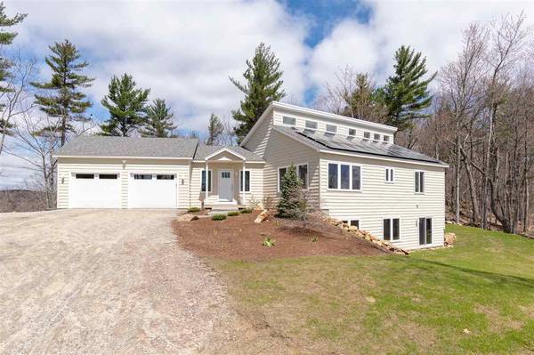 15 Delia DR, Holderness, NH 03245