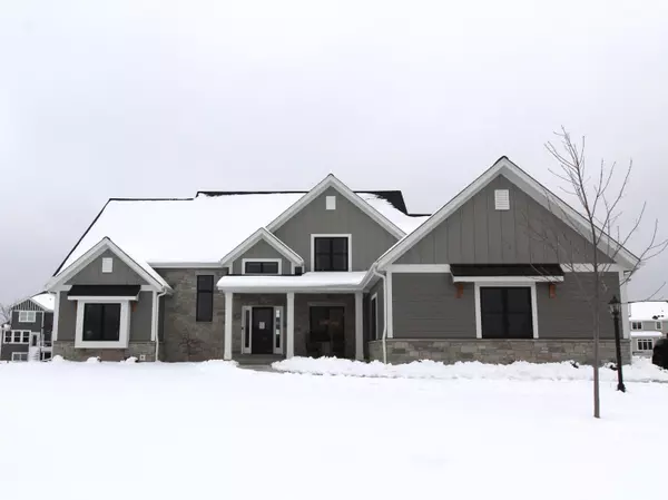 W203N5286 Beechcraft Rd, Menomonee Falls, WI 53051