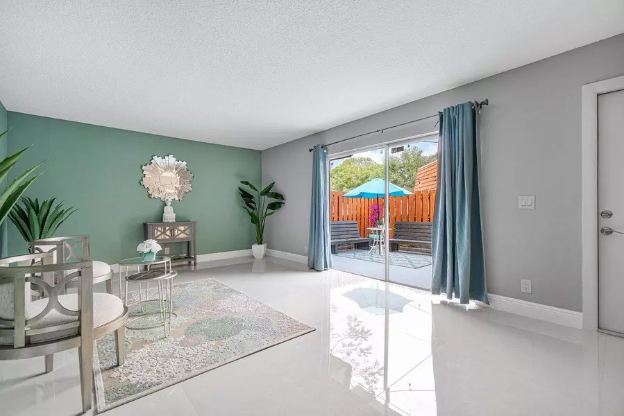 1825 San Juan DR 16-C, Delray Beach, FL 33445