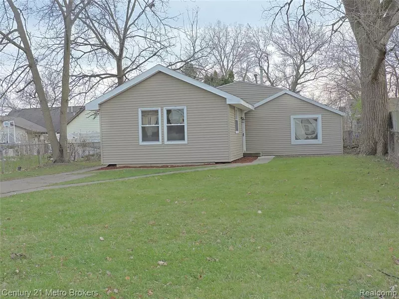 2154 WEBBER Avenue, Burton, MI 48529 2414