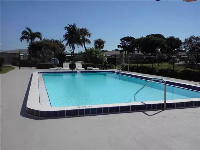 7237 E Oakridge CIR D, Lake Worth, FL 33462