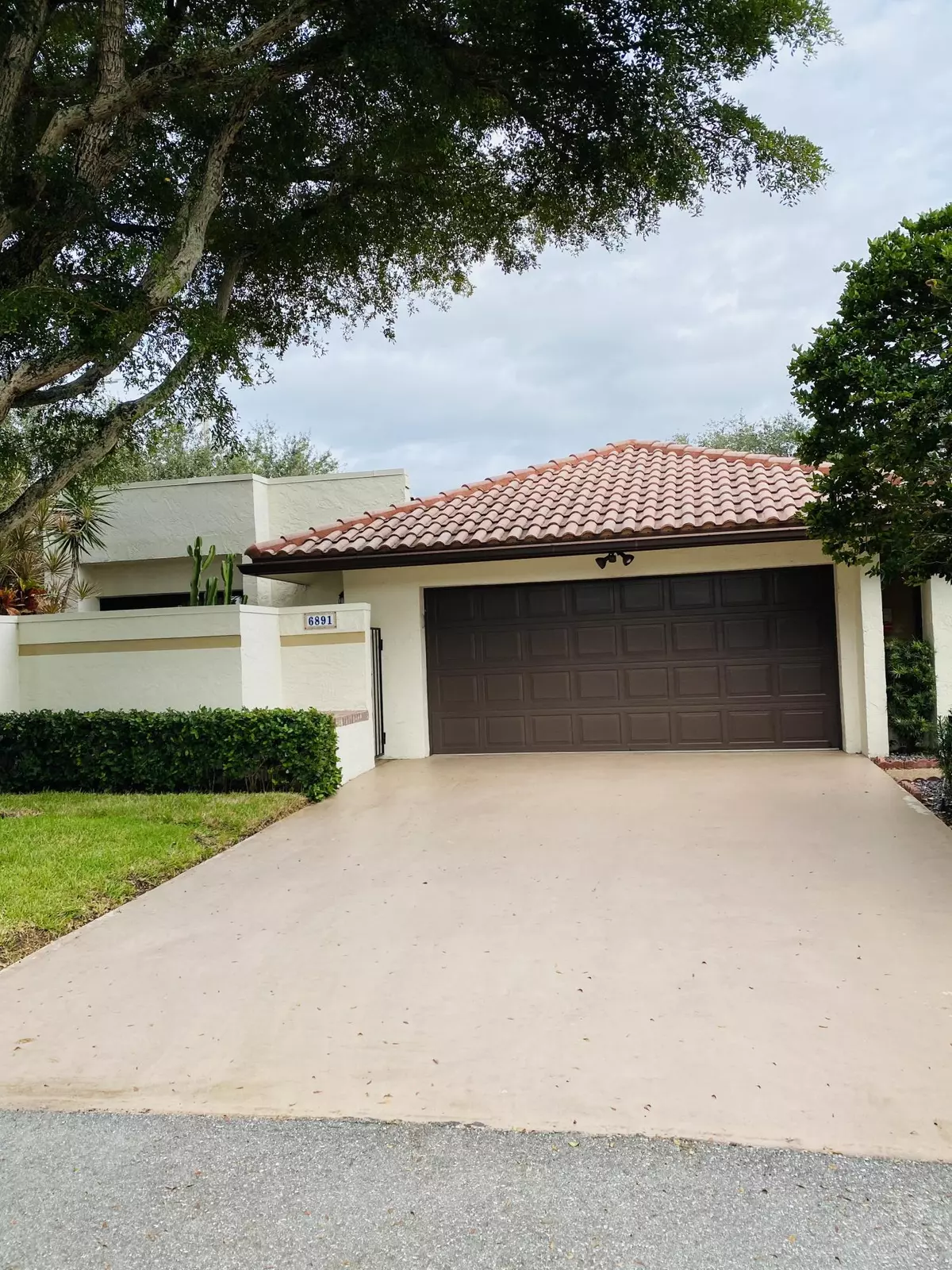 Boca Raton, FL 33433,6891 Palmar CT