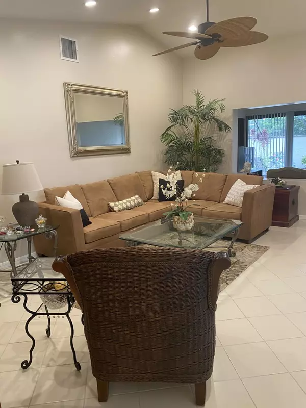 Boca Raton, FL 33433,6891 Palmar CT