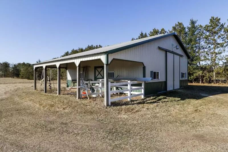 10199 COUNTY ROAD Y, Mazomanie, WI 53560