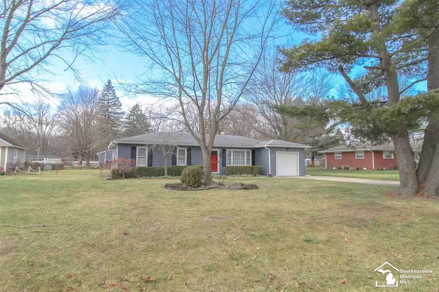 8521 Sandra Kay Drive, Lambertville, MI 48144