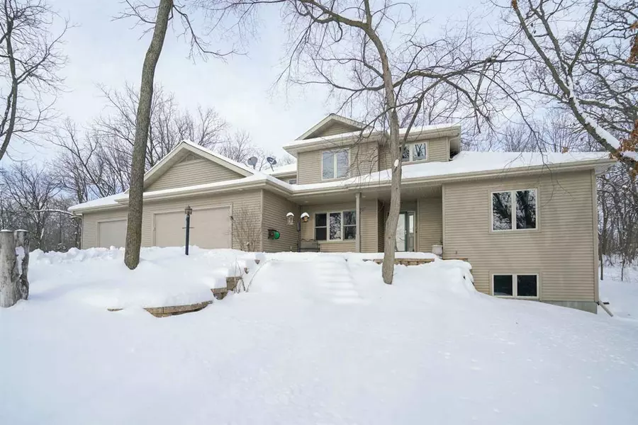 N8252 County Road J, New Glarus, WI 53574