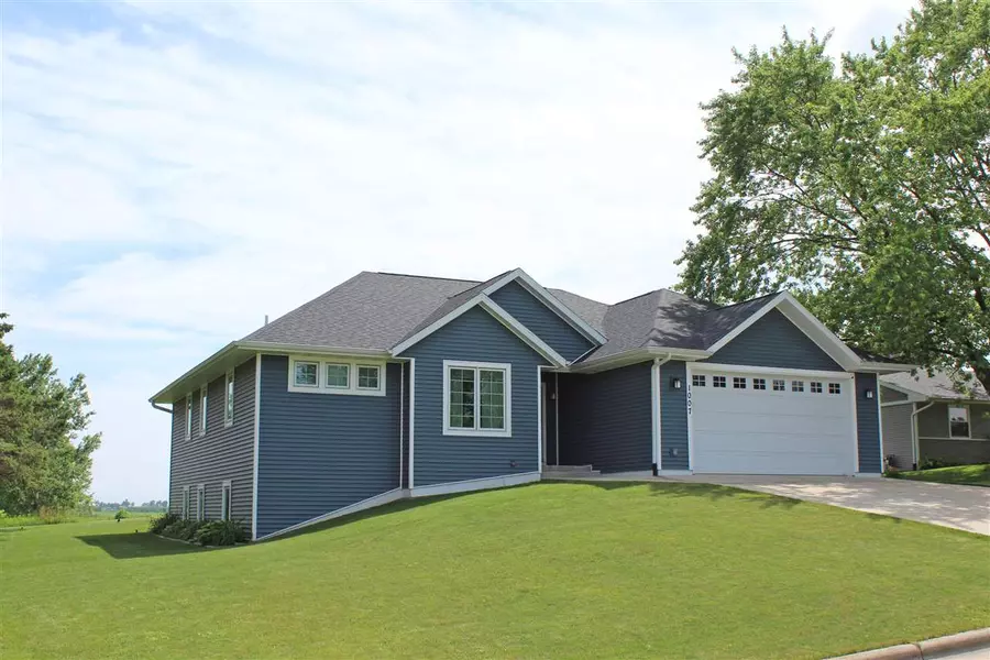 1007 Tower Cir, New Glarus, WI 53574