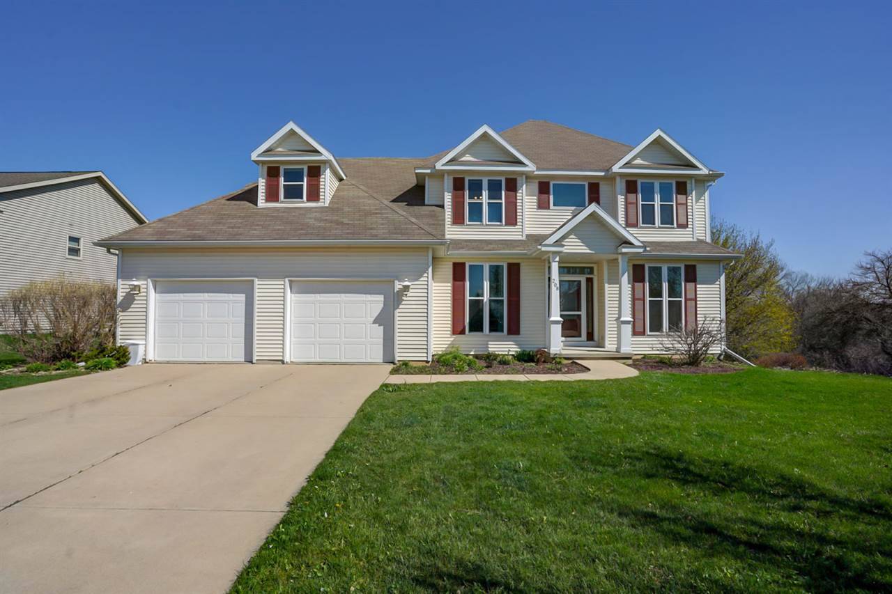 208 Valley View Rd, Mount Horeb, WI 53572