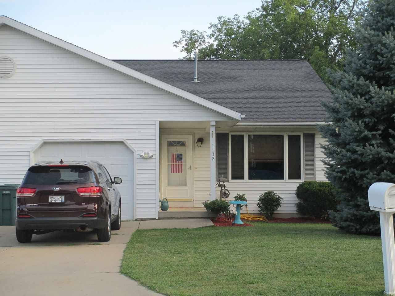 1132 11th St, Baraboo, WI 53913-0000