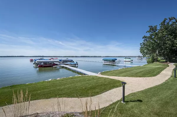 Mcfarland, WI 53558,5600 Lake Edge Rd #108