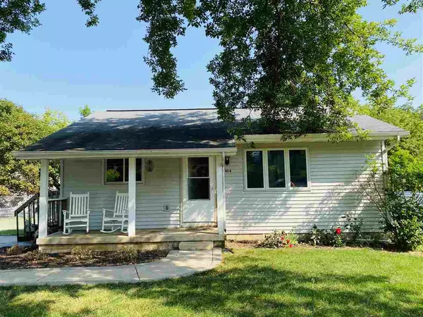 404 Forest St, Mount Horeb, WI 53572