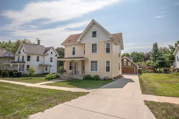 New Glarus, WI 53574,313 9th Ave