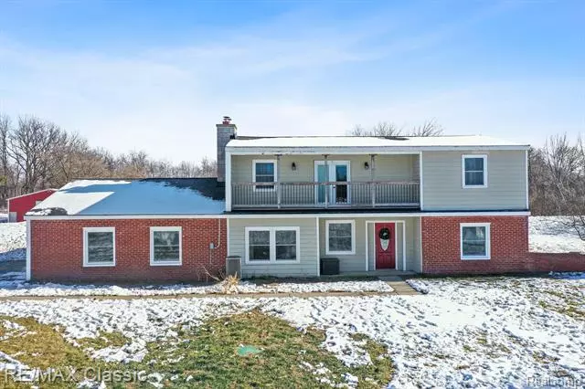 24880 FAIRVIEW DR, Lyon Twp, MI 48178