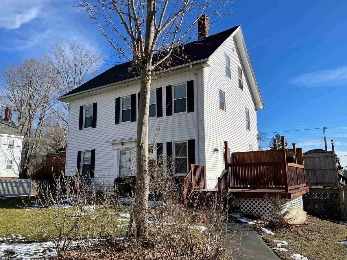 Newfields, NH 03856,4 Swamscott ST