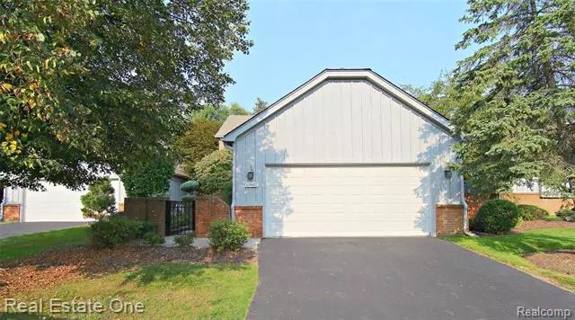 Farmington Hills, MI 48334,28610 VENICE CRT