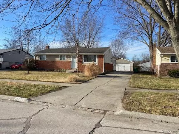 Romulus, MI 48174 3228,15586 OAKBROOK Street