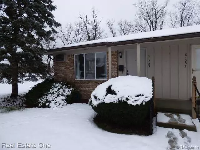 61035 Heritage Boulevard, South Lyon, MI 48178