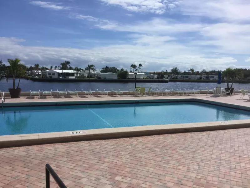 2008 S Federal HWY Apt 101, Boynton Beach, FL 33435