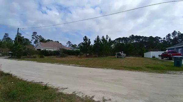 912 NE 6th Street #-, Carrabelle, FL 32322