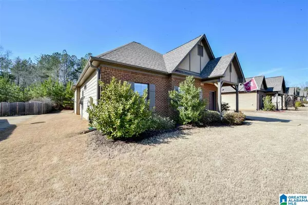 Bessemer, AL 35022,7717 TIMBER LEAF LN