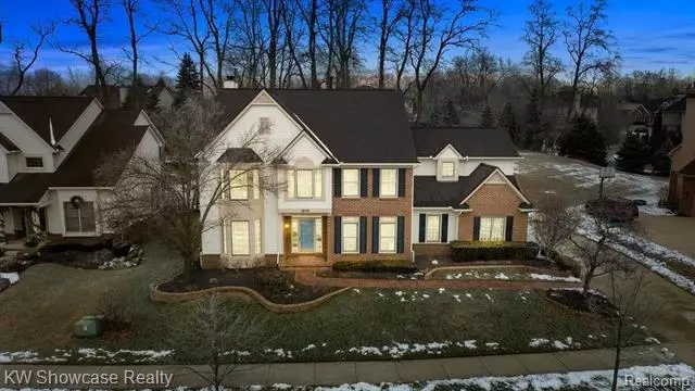 2008 APPLEBROOK DR, Commerce Twp, MI 48382