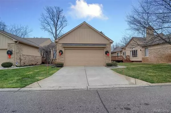 21660 RIVER RIDGE TRAIL, Farmington Hills, MI 48335