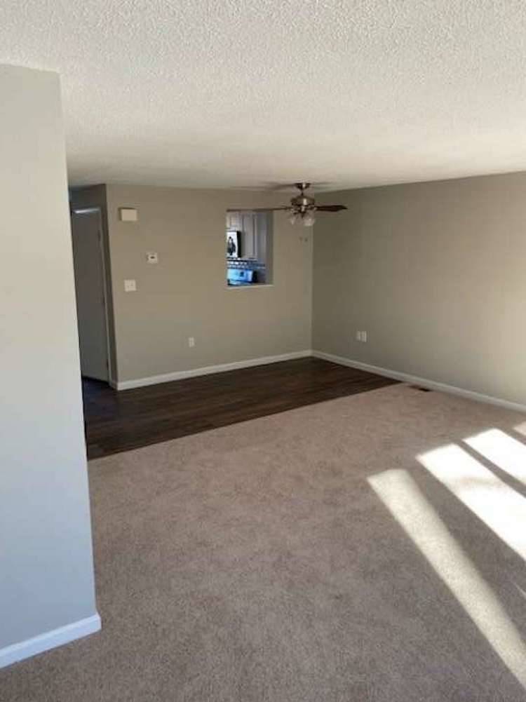 Merrimack, NH 03054,20 Merrimack DR #10