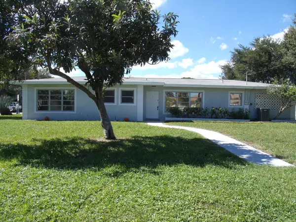 1909 Mayflower RD, Fort Pierce, FL 34950