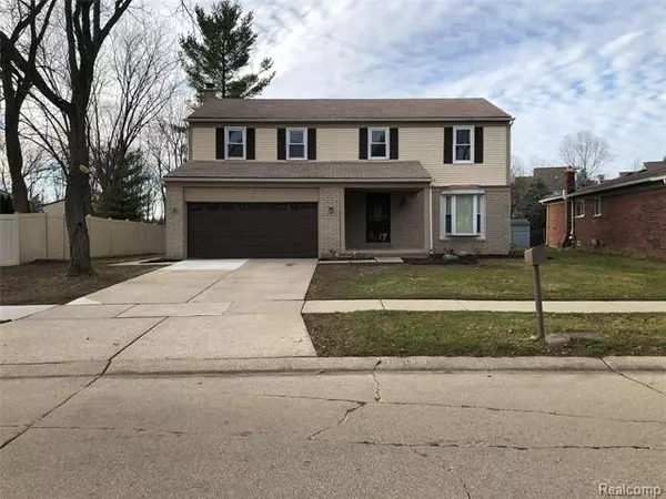 1956 W Roundtable DR, Canton, MI 48188