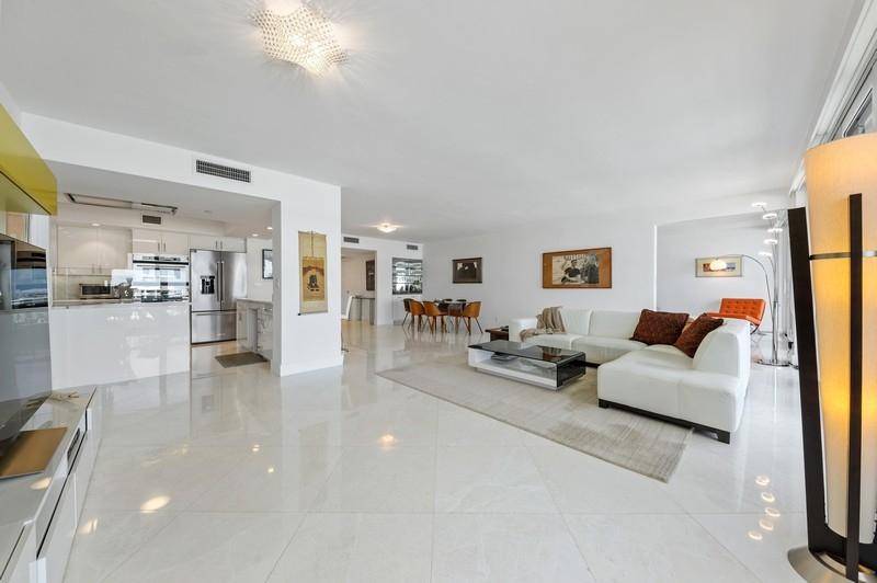Palm Beach, FL 33480,2660 S Ocean BLVD 702n
