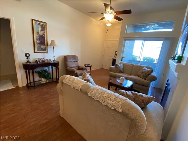 Las Vegas, NV 89129,3571 Desert Cliff Street #101