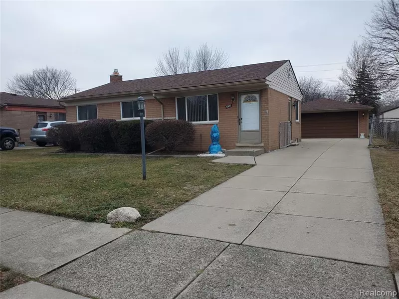 17877 EDGEFIELD Drive, Clinton Township, MI 48035 2424