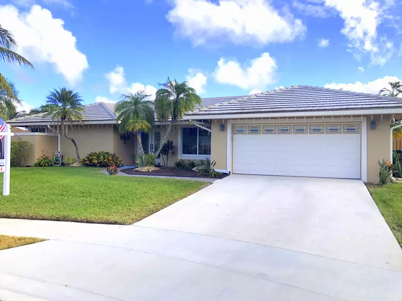 1855 Lotus LN, Wellington, FL 33414