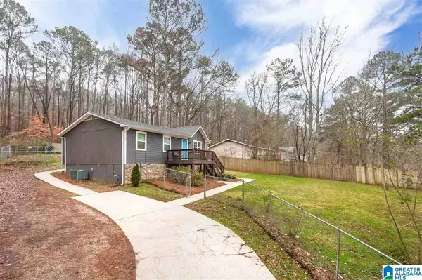 Trussville, AL 35173,7853 HAPPY HOLLOW RD