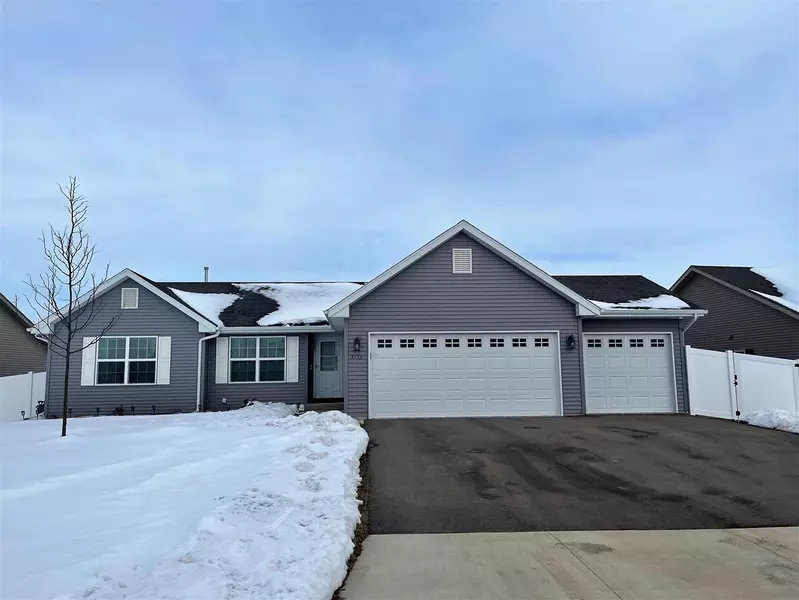 3715 Eagles Ridge Dr, Beloit, WI 53511-0000