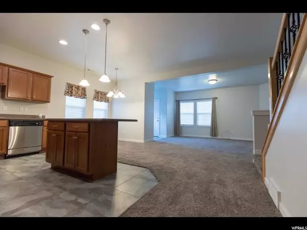 South Jordan, UT 84095,3756 W PERIWINKLE DR