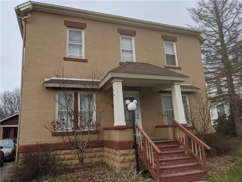 305 State St, Grove City, PA 16127