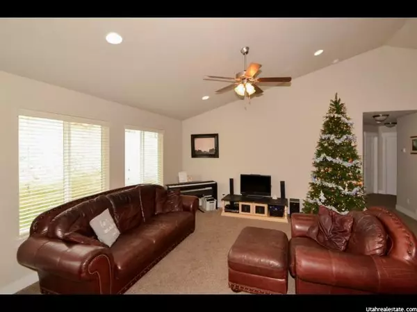 Santaquin, UT 84655,1342 S SAGEBERRY DR E